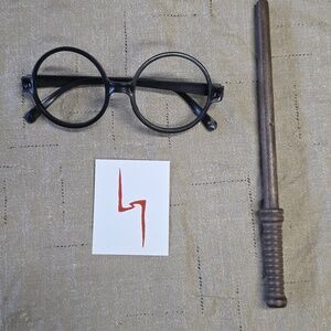 NWT Harry Potter Gryffindor Wand with fake glasses and Lightning bolt tattoo